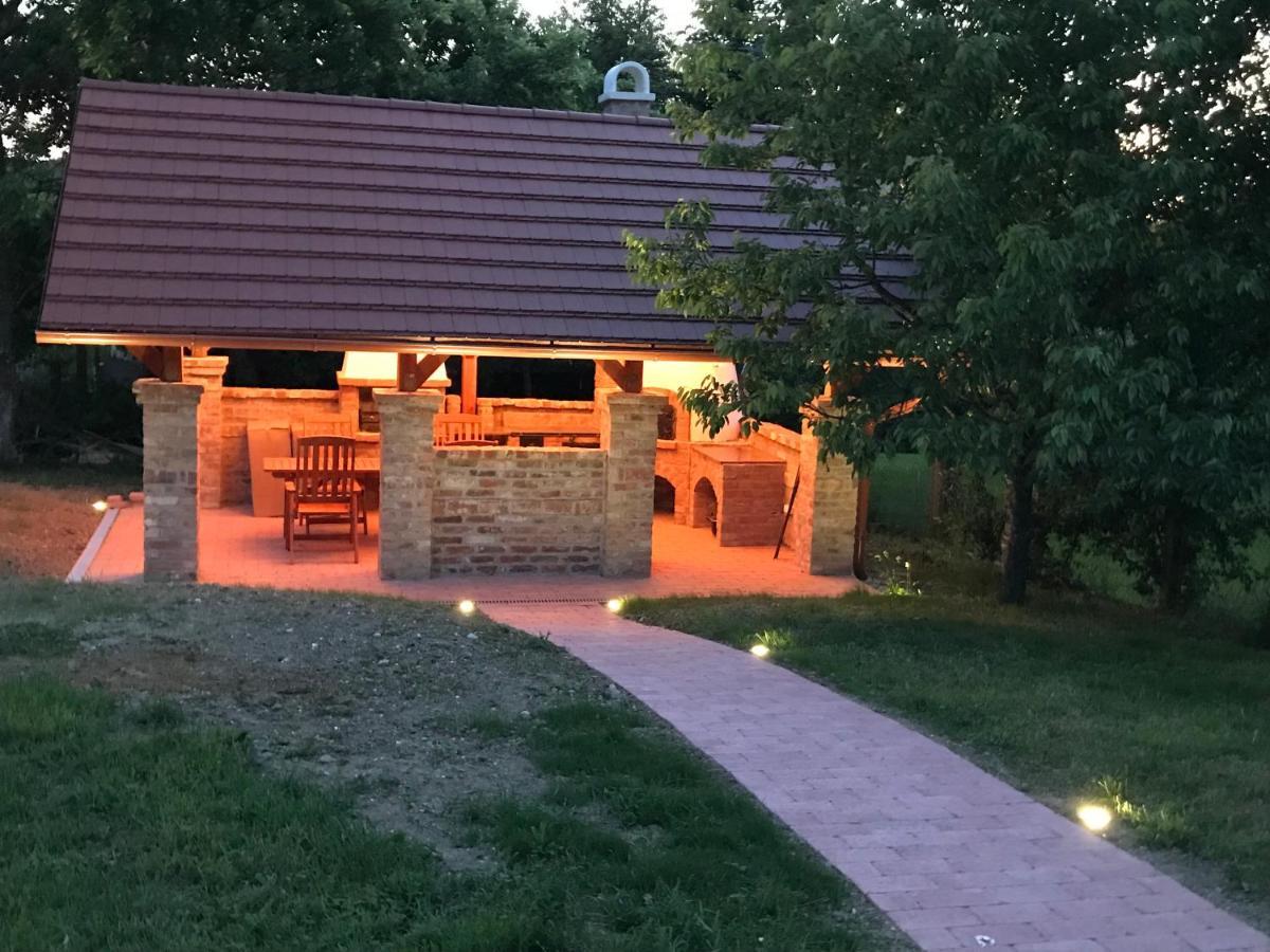 Vadszolos Porta Ispank Экстерьер фото